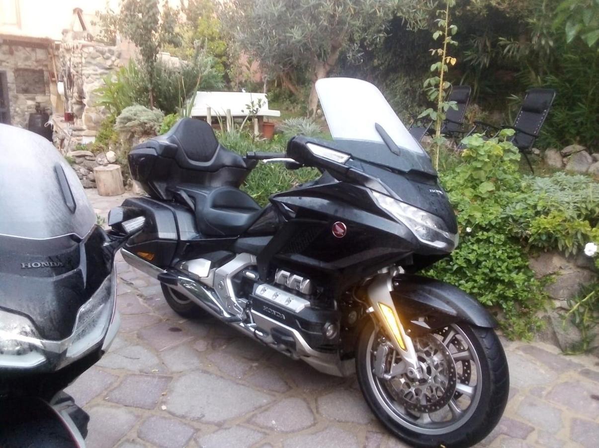 Belli Come Il Sole Serri Buitenkant foto